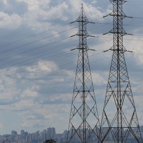 Nova MP tenta evitar alta na conta de luz após derrubada de vetos