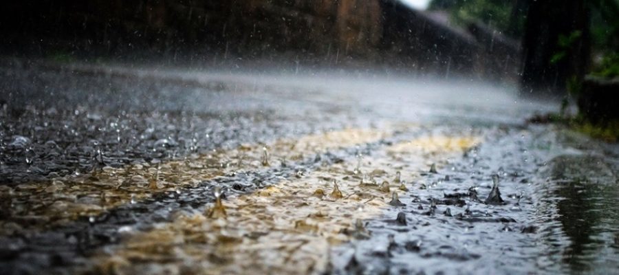 Ciclone provoca alerta de chuva de mais de 100 mm neste fim de mês