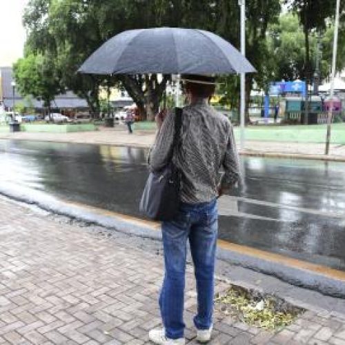 Frente fria chega no Estado e muda rotina dos moradores