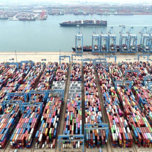 Exportações da China em agosto desaceleram ao nível mais baixo em 6 meses