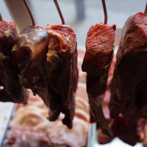 Associação dos EUA vira trincheira anti-tarifa da carne