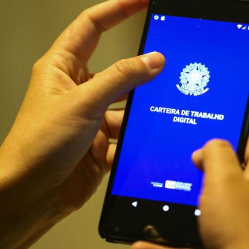 Redução de jornada vai diminuir remuneração, diz presidente da Abimaq