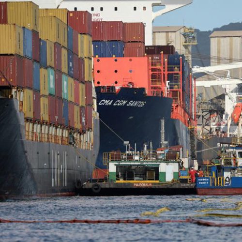 Brasil tem superávit comercial acima do esperado em setembro e governo eleva projeção do saldo anual