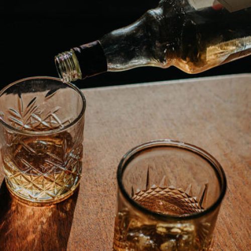 Duas distribuidoras tinham bebidas com metanol em São Paulo: o que o governo sabe e o que ainda não sabe