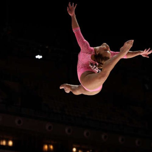 VOANDO ALTO: Brasileira é destaque mundial na ginástica