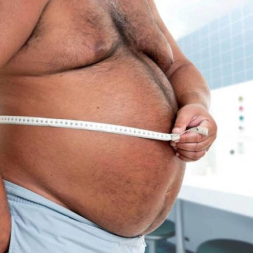 O segredo da água com gás: inchaço temporário ou gordura extra?