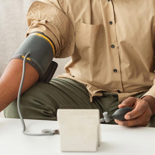 Não é apenas o sal: qual é o outro inimigo silencioso que afeta a pressão arterial?