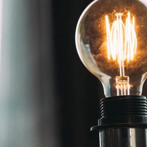 ECONOMIA: Aneel mantém bandeira verde, sem custo extra, na conta de luz em fevereiro