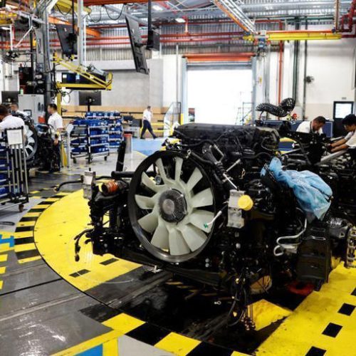 Produção industrial no Brasil cai 1,2% em dezembro, mostra IBGE