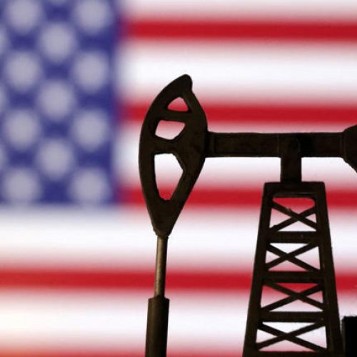 Petróleo dispara e volta aos US$ 100 após fracasso das negociações