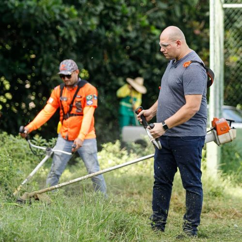Abílio culpa parte da população por alagamentos e pede para que evite jogar lixo nas ruas; vídeo