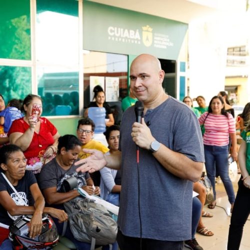 Abilio defende terceirização da direção de escolas municipais e diretores deverão voltar às salas de aula.