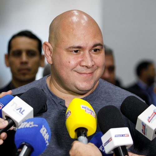 Abilio evita comentar possível expulsão de vereador investigado e diz que decisão cabe à direção do PL