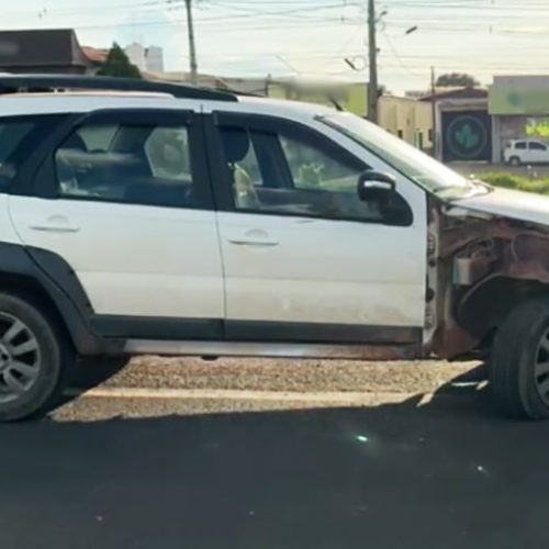 Carro capota ao colidir com outro na BR-163 em Sinop