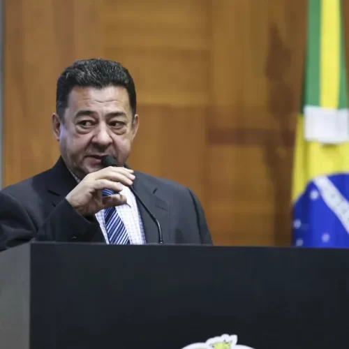 Acusado de desvio de R$ 104 milhões, deputado tem ação suspensa para acordo com MP