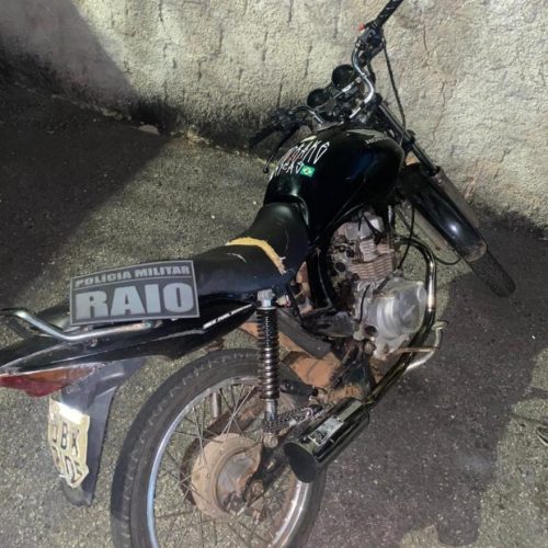Adolescente de 15 anos em motocicleta atropela criança ao tentar fugir da polícia