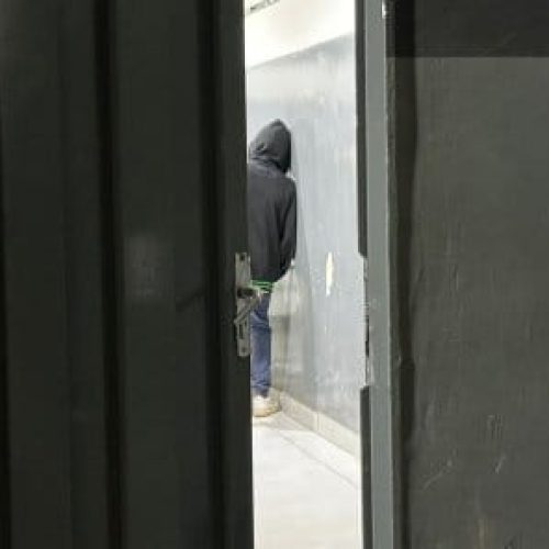 Adolescente é apreendido por estuprar vizinho de 6 anos em Várzea Grande