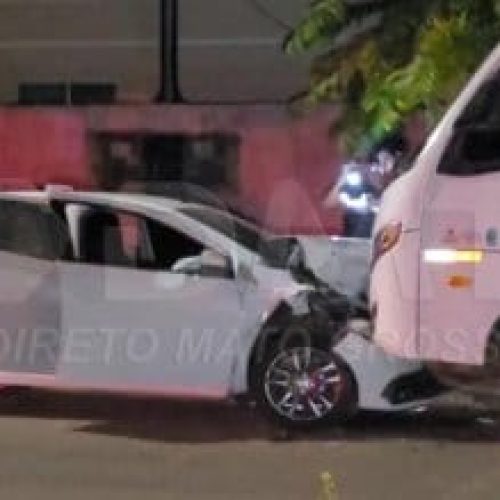 Adolescente morre em confronto após roubo de carro; vídeo mostra perseguição e tiroteio
