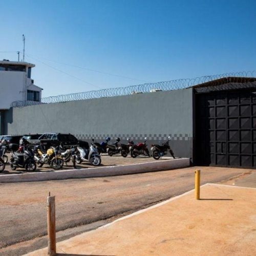 Advogada é flagrada com procurações falsas na Penitenciária Central de Cuiabá