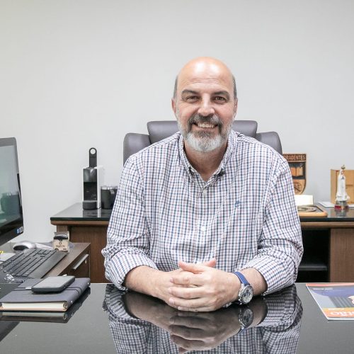 Advogado reassume Educação e chefe de gabinete é remanejado para Assistência Social