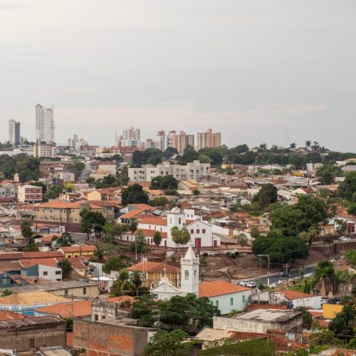 Agência reguladora notifica Águas Cuiabá após vazamento que causou acidente com repórter