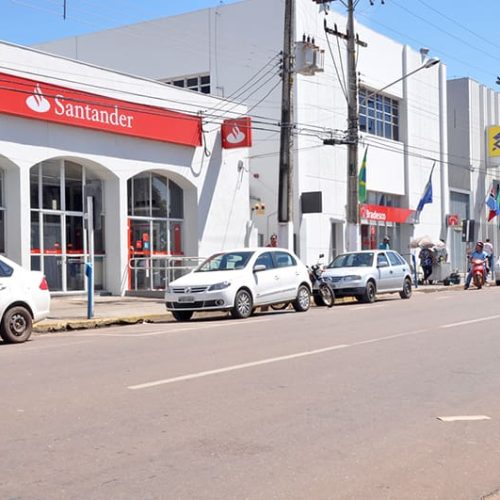 Natal e Final de Ano: Comércio e bancos definem horários de funcionamento