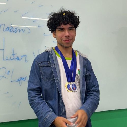 Aluno do IFMT conquista medalha nacional e se classifica para seletiva internacional de Filosofia