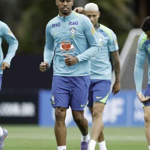 Ancelotti comanda primeira atividade com todos os convocados