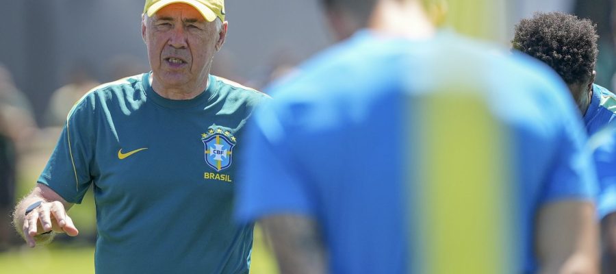 Ancelotti dá pista de Martinelli para vaga de Paquetá contra Noruega