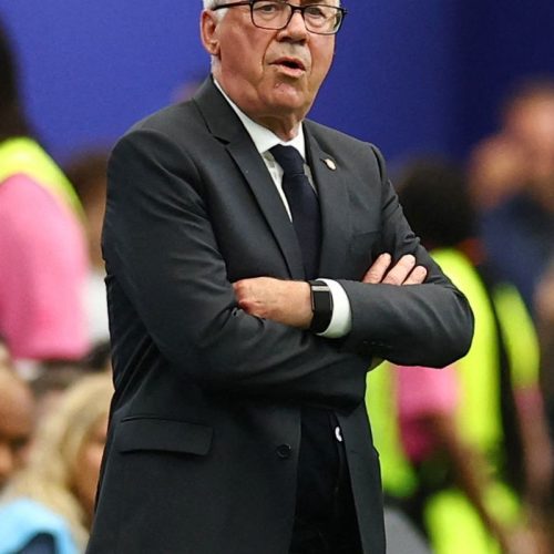 Ancelotti explica estratégia e cogita Endrick titular nas oitavas