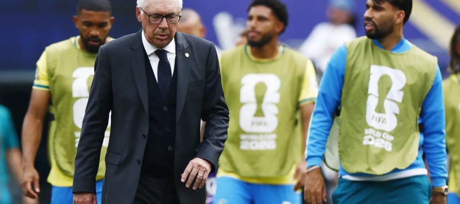 Ancelotti lamenta eliminação e já projeta novo ciclo: "Não é o fim"