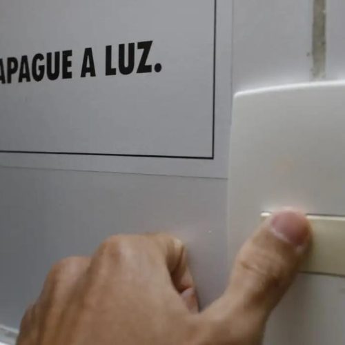 Aneel reduz bandeira na conta de energia elétrica em outubro; veja o que muda
