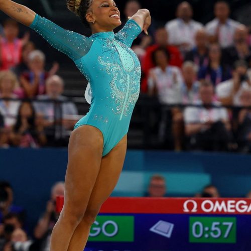 Após 2 anos, Rebeca Andrade volta a disputar etapa da Copa do Mundo