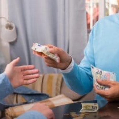 Após completar maioridade, filho exige pagamento de pensão do pai, mas TJ nega
