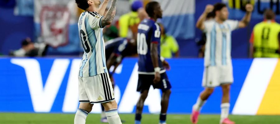 Argentina passa sufoco, mas encerra "conto de fadas" de Cabo Verde