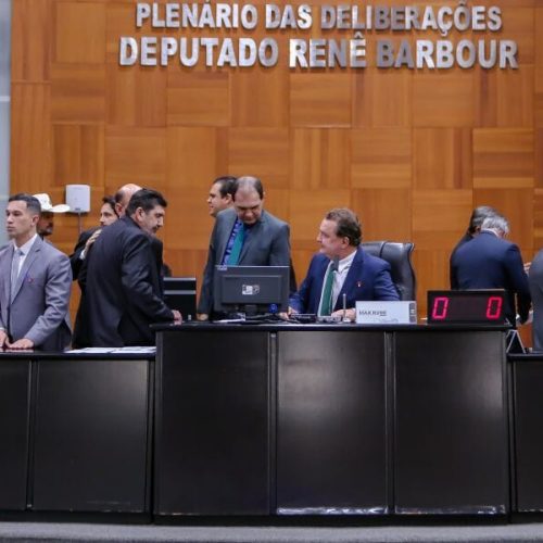 Assembleia aprova projeto que impede mandato parlamentar a condenados por pedofilia em MT