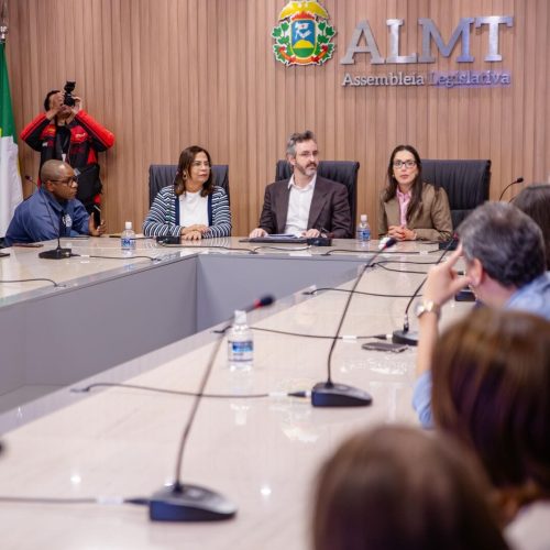 Assembleia e sindicatos querem recomposição de 20% após perda aos servidores do Estado