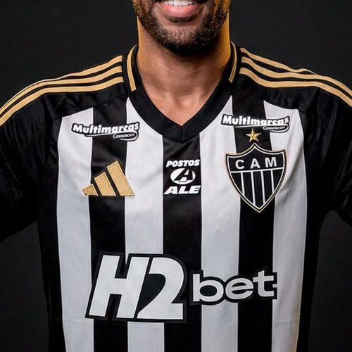 Atlético-MG anuncia o lateral-esquerdo Renan Lodi