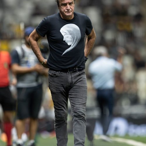 Atlético-MG anuncia saída do técnico Cuca, oito meses após contratação