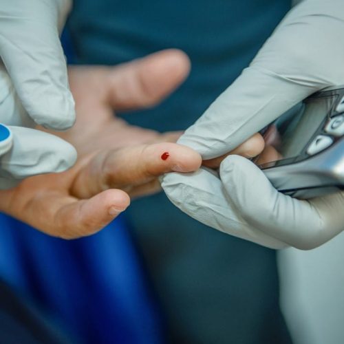 Aumento nos casos acende alerta e Unimed Cuiabá reforça importância da vacinação