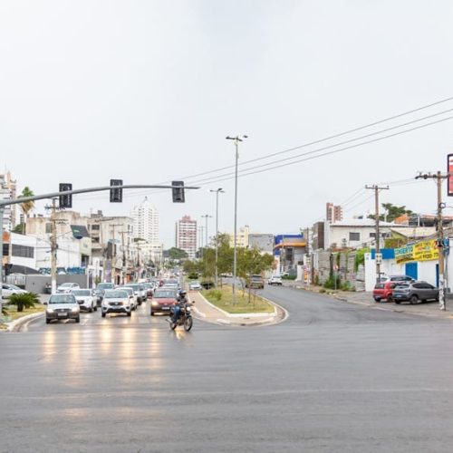Avenida em Cuiabá terá meia pista bloqueada para obras de drenagem a partir desta quarta