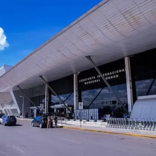 Avião não consegue pousar em MT e desvia para MS durante tempestade