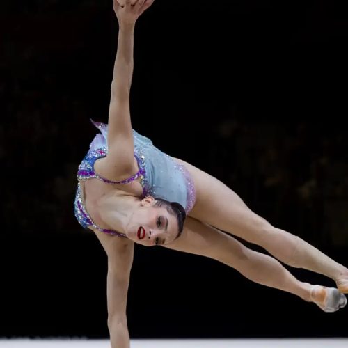 Babi e Maria Eduarda brilham em 1º dia do Mundial de Ginástica Rítmica