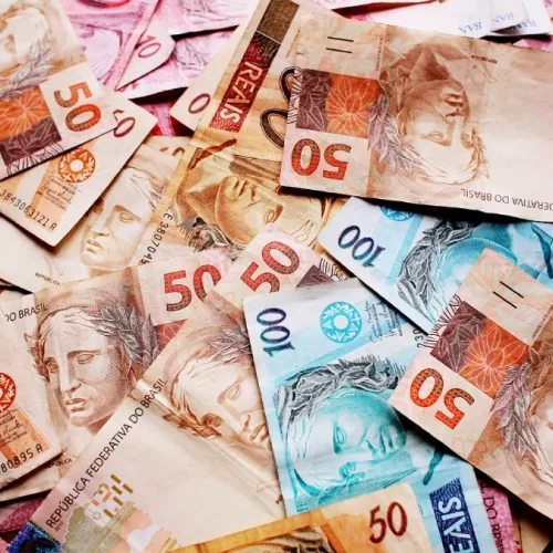 Bancos burlam Lei e emitem boletos para cobrar servidores públicos de Cuiabá