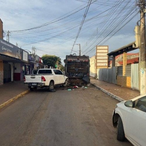 Bêbado, motorista de Hilux atinge caminhão de coleta e mata gari em Chapada dos Guimarães