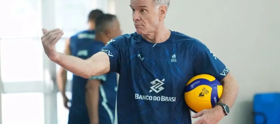 Bernardinho anuncia os inscritos do Brasil na Liga das Nações de Vôlei