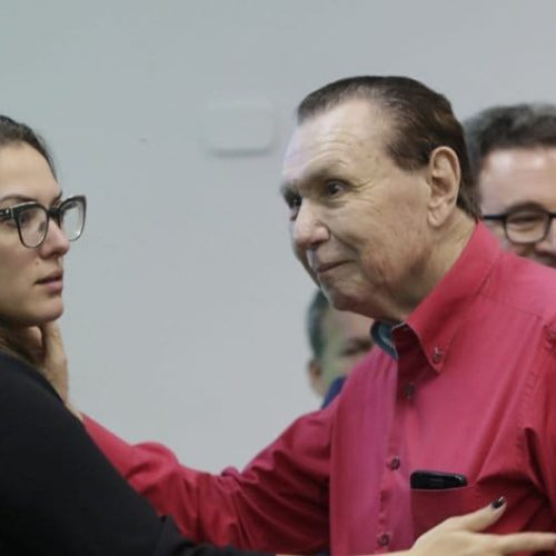 Bezerra projeta Janaina Riva para o governo ou Senado: "bate em qualquer um"