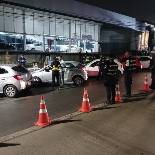 Blitz da Lei Seca prende seis motoristas e remove 40 veículos em Várzea Grande