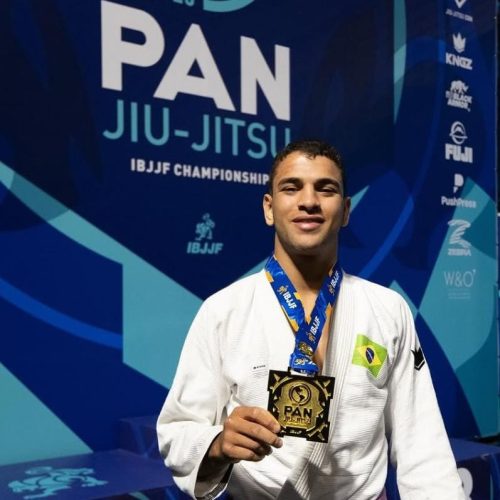Bolsista de projeto do Governo de MT conquista título de campeão Pan-Americano de Jiu-Jitsu