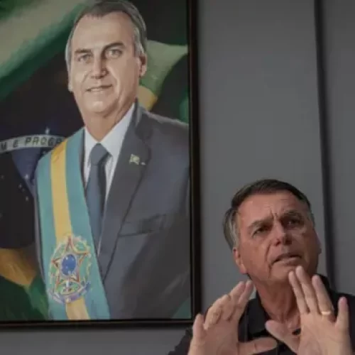 Bolsonaro é alvo de operação da PF e passará a usar tornozeleira eletrônica